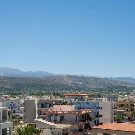 Βright apartment close to beach&city center *