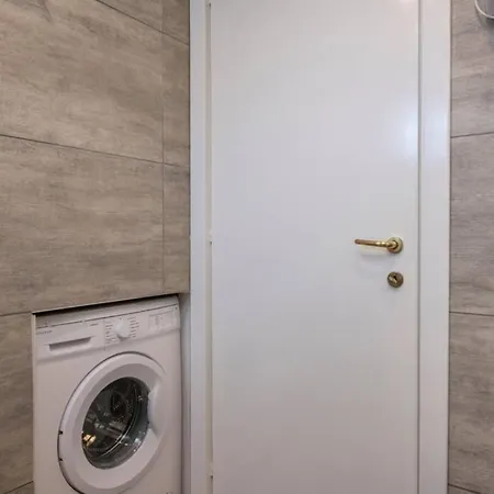 Daire Βright Apartment Close To Beach & City Center